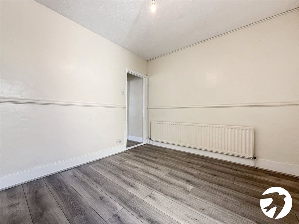 Property photo 3 of 13 Picture No. 18
