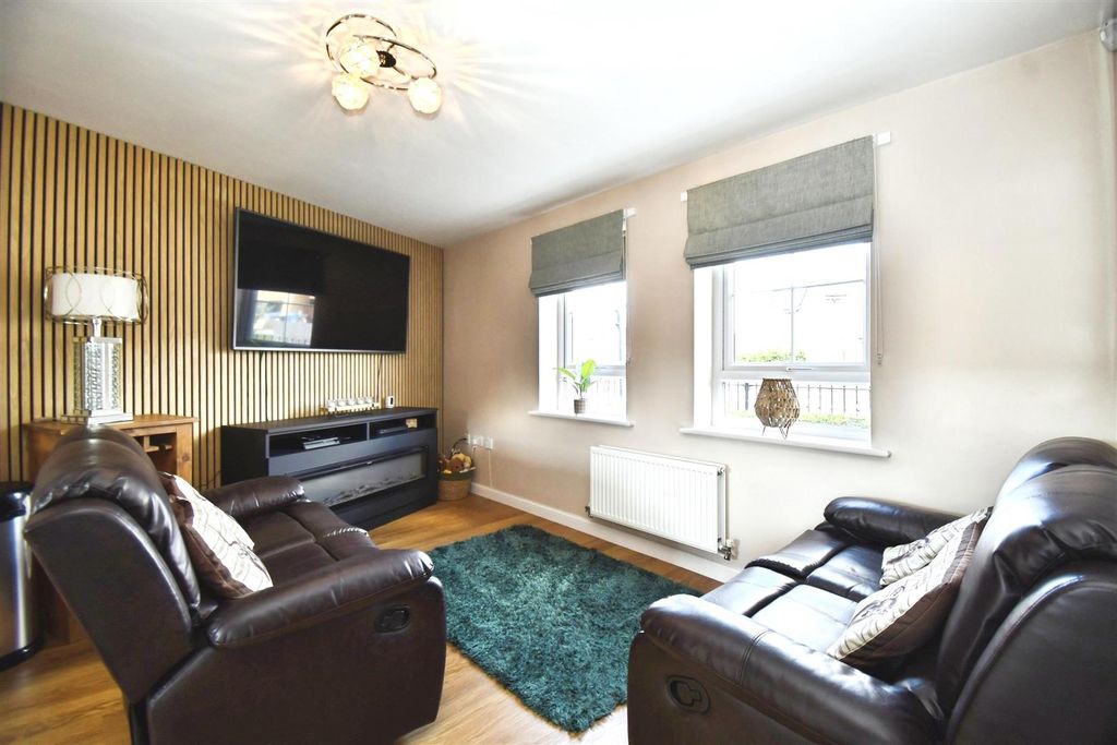 Property photo 3 of 21 Open Plan Living/Dining/Kitchen