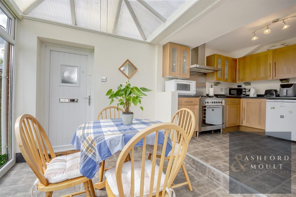 Property photo 3 of 32 Ashford-4.Jpg
