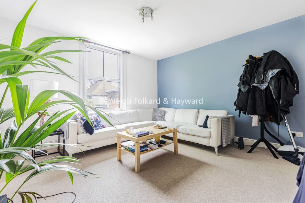 Property photo 3 of 16 4E5E3605-Cec3-4Aff-8