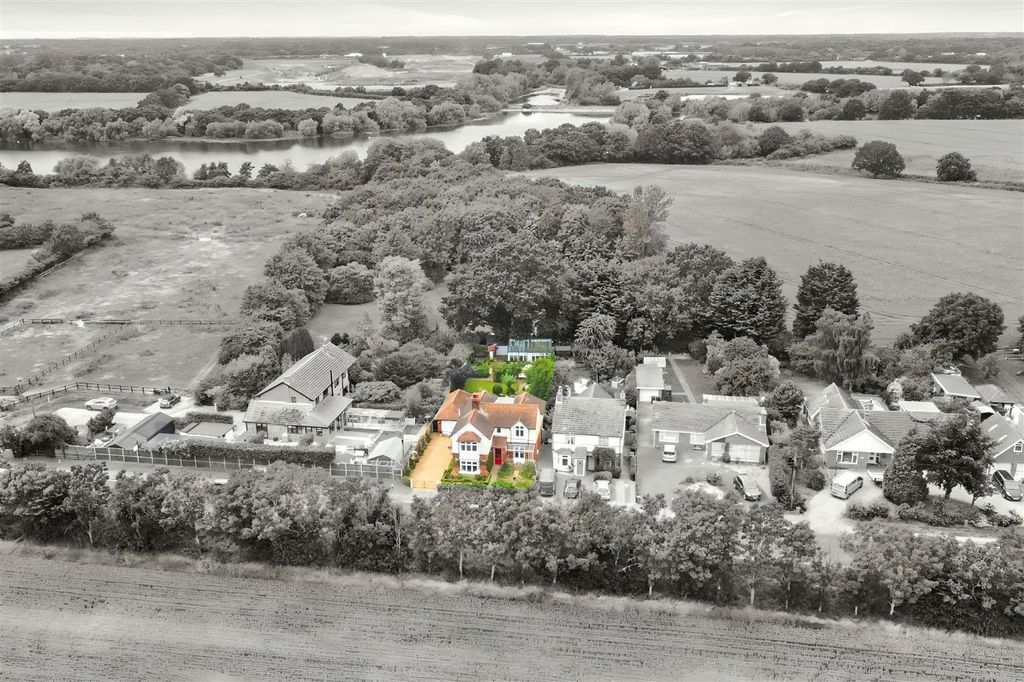 Property photo 1 of 20 Aerial