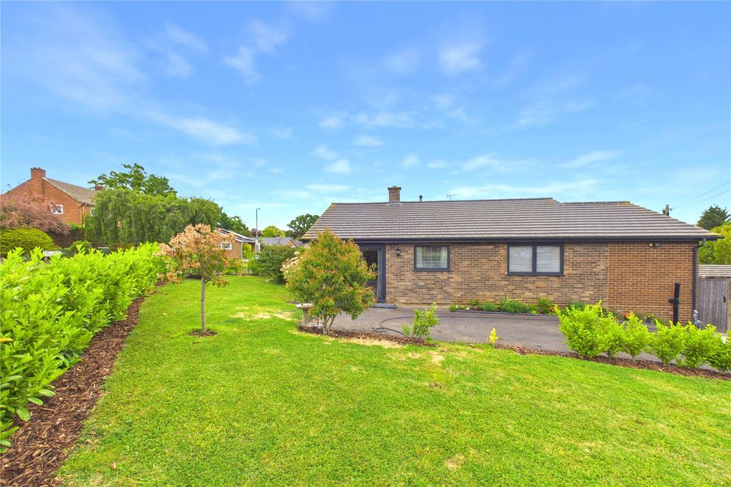 Property photo 2 of 17 Picture No. 25