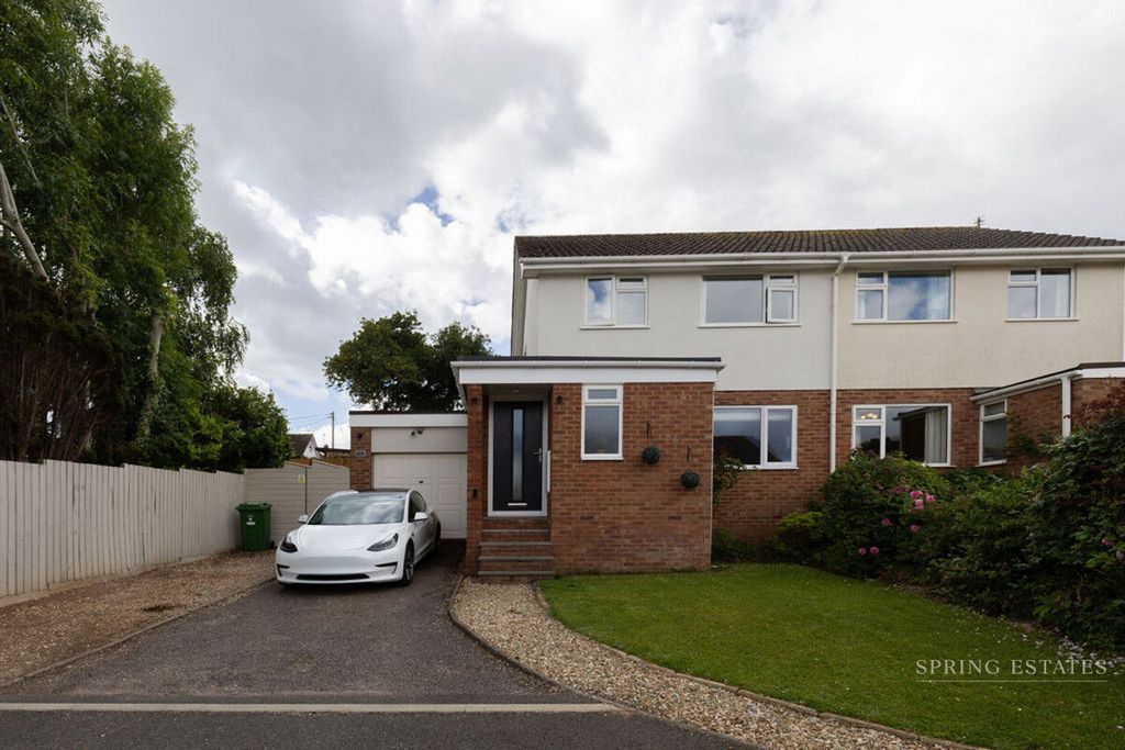 Property photo 1 of 30