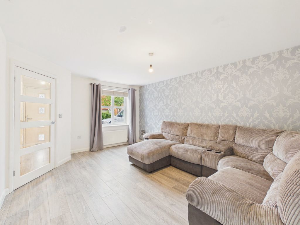 Property photo 3 of 14 5522615