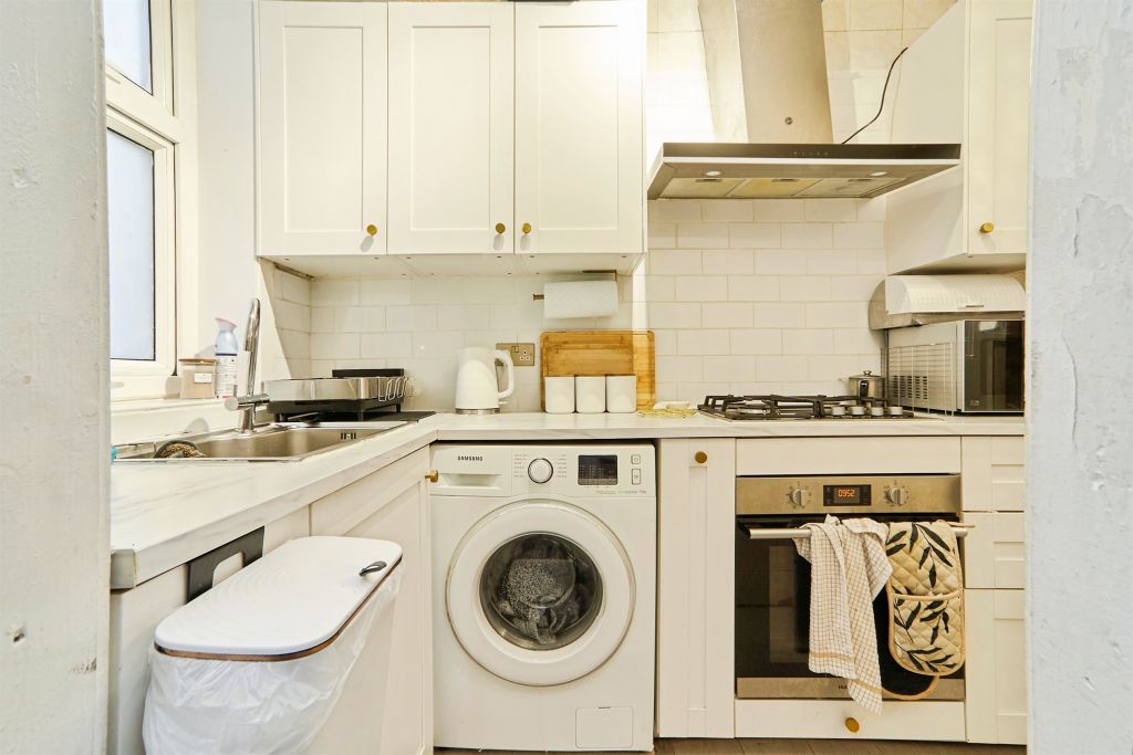 Property photo 3 of 10