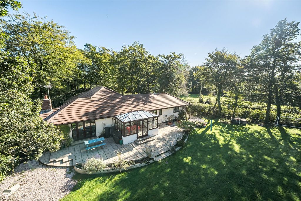 Property photo 3 of 19 Picture No. 24