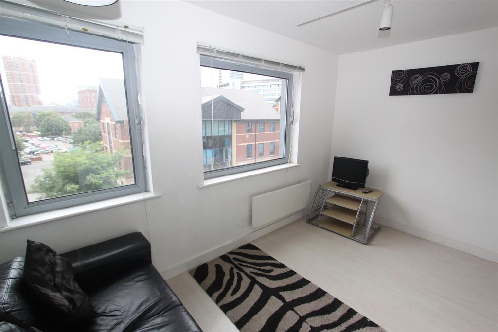 Property photo 3 of 5 Livingroom2.Jpg