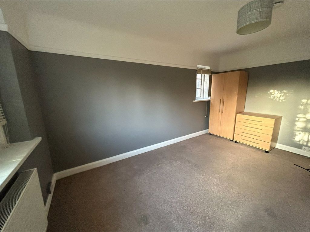 Property photo 2 of 13 Picture No. 16