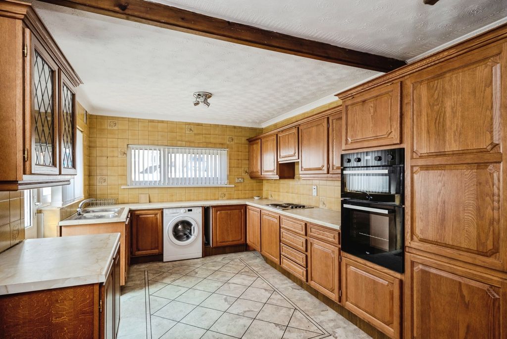 Property photo 2 of 20 Pbox-Img.Jpg