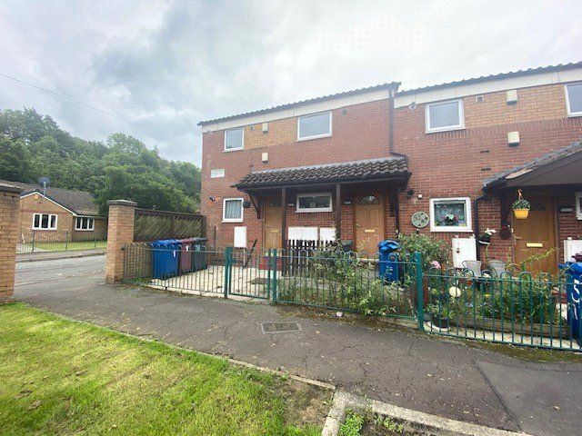 Property photo 1 of 8 External