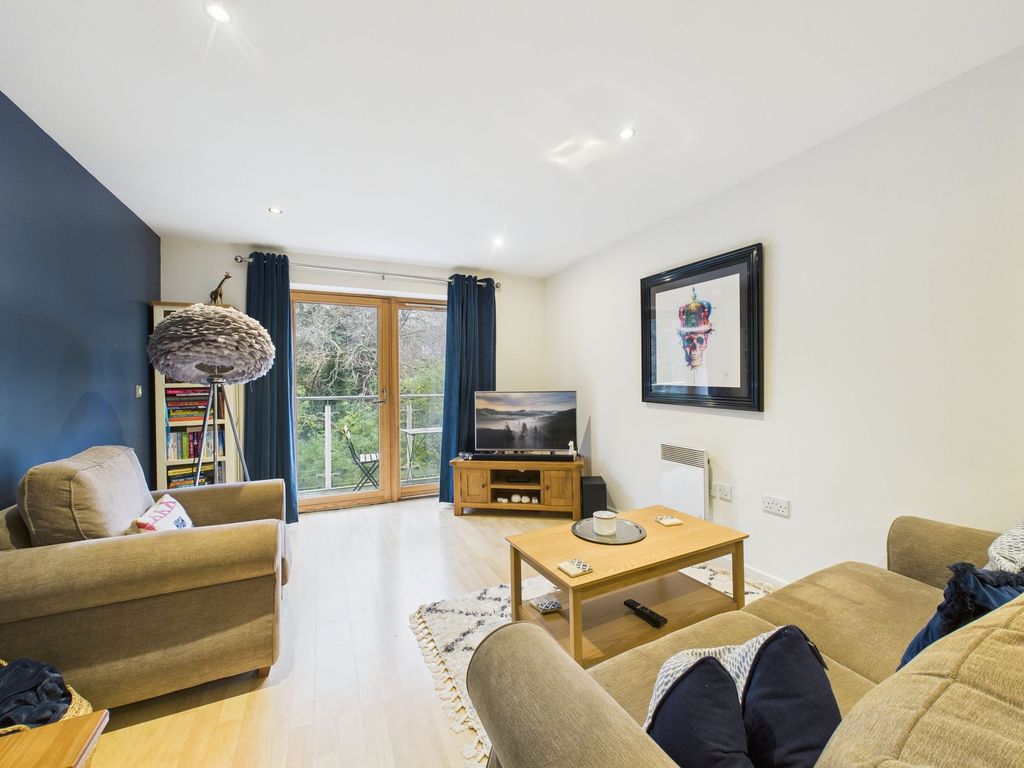 Property photo 1 of 11 Lounge