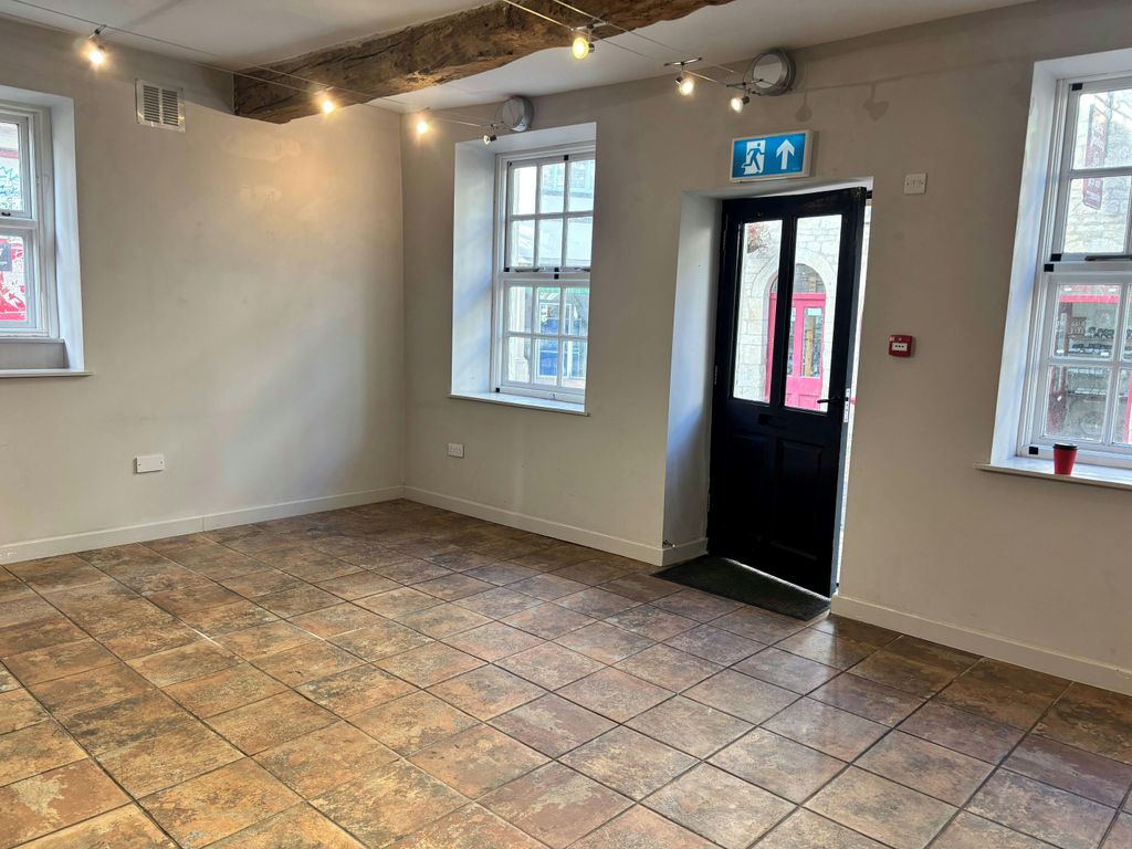 Property photo 2 of 3 Shop 2 Int 1.Jpg