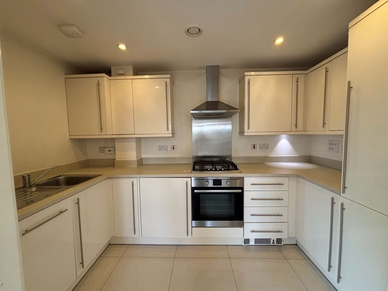 Property photo 3 of 11 Photo 25