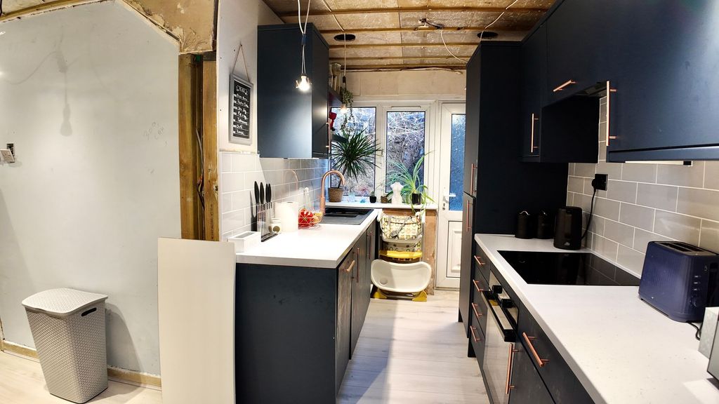 Property photo 3 of 21