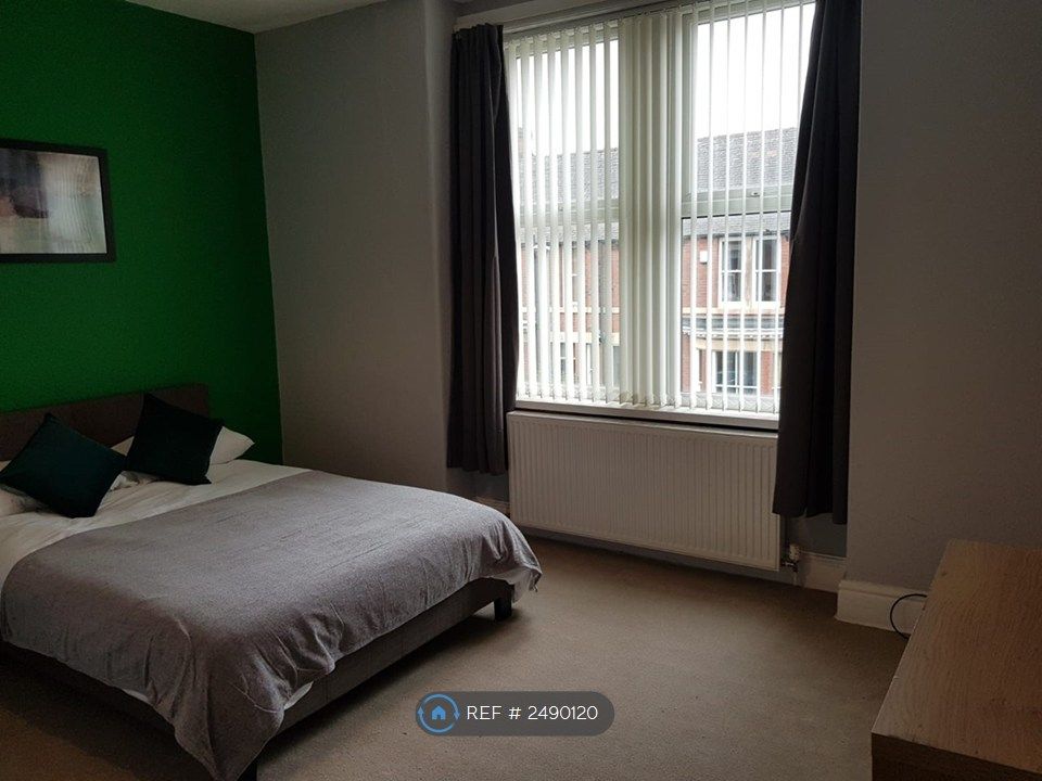 Property photo 1 of 9 Room 2-Available