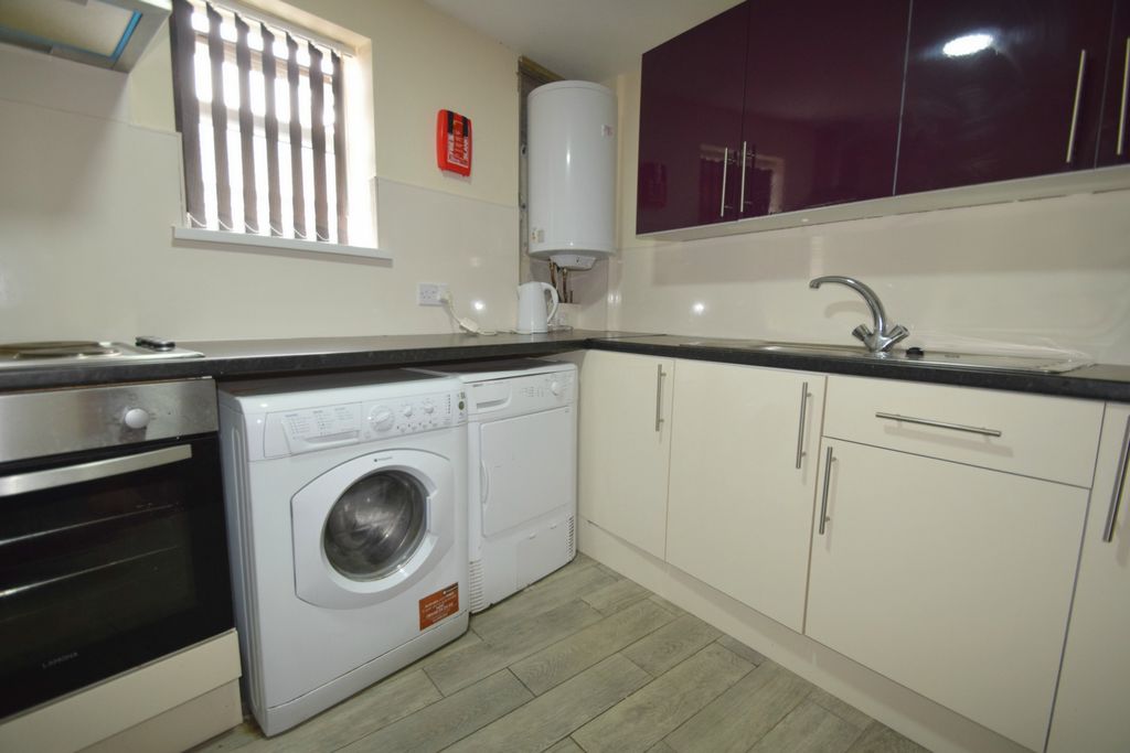 Property photo 2 of 16 Photo 3