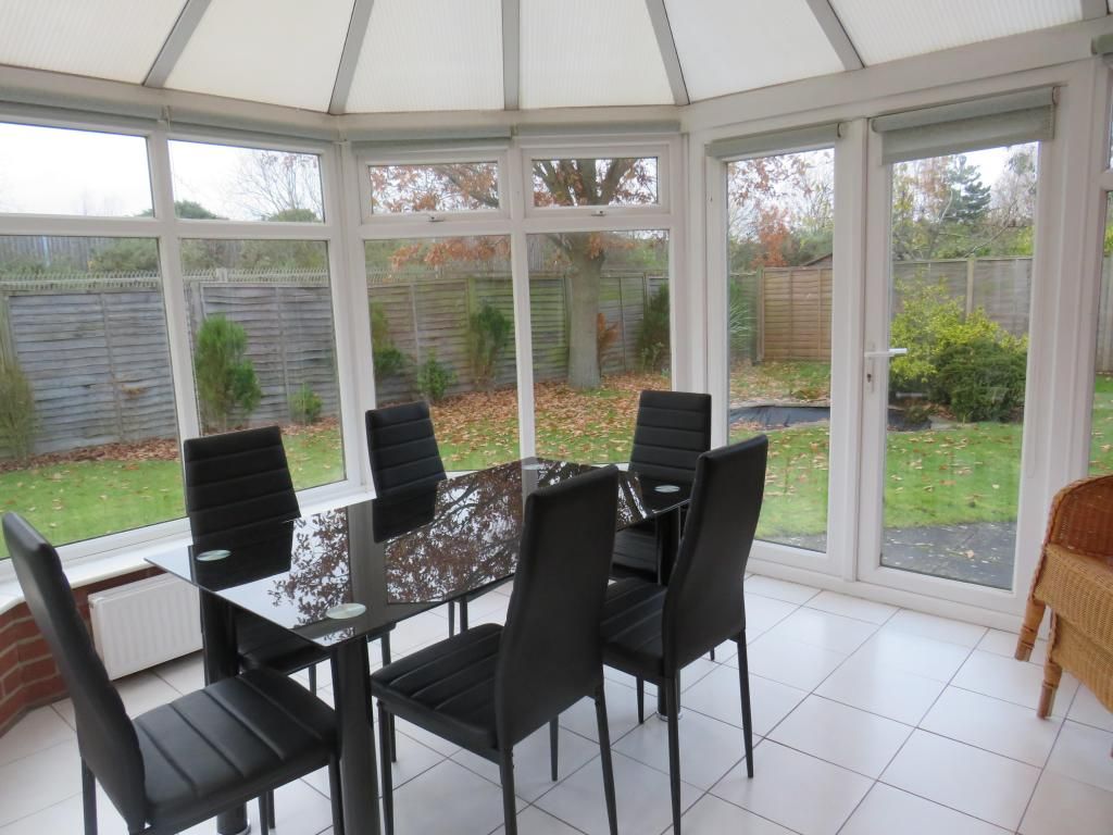 Property photo 2 of 9 Conservatory