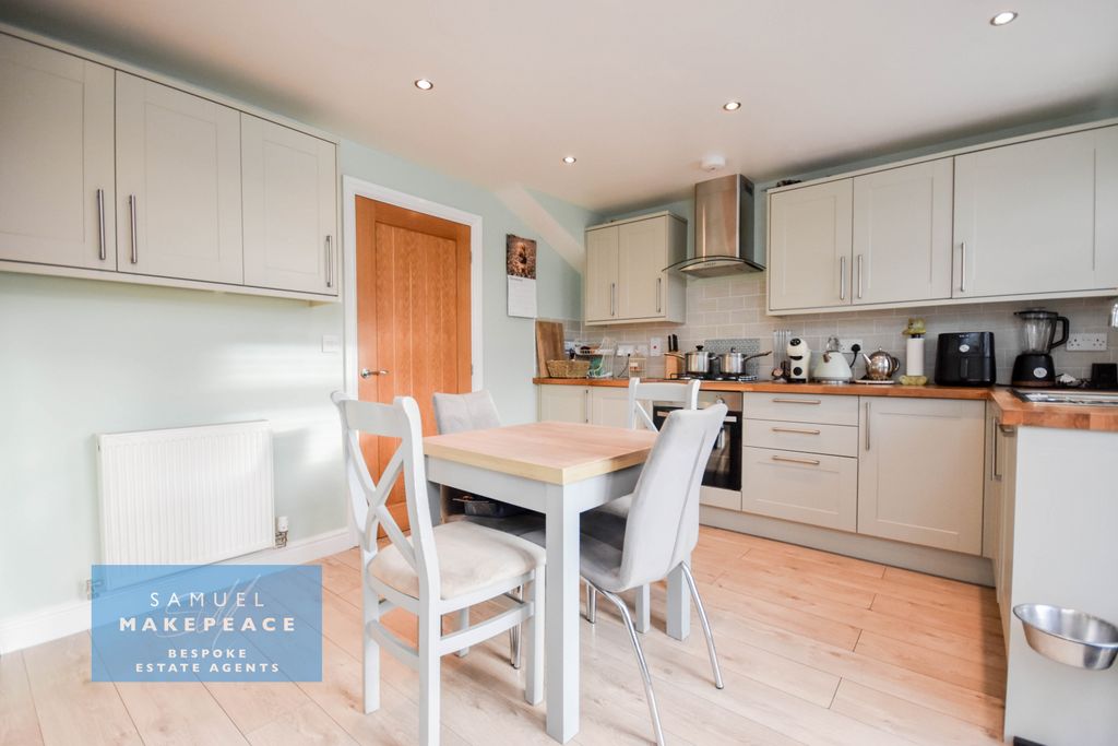 Property photo 2 of 16 Gallery