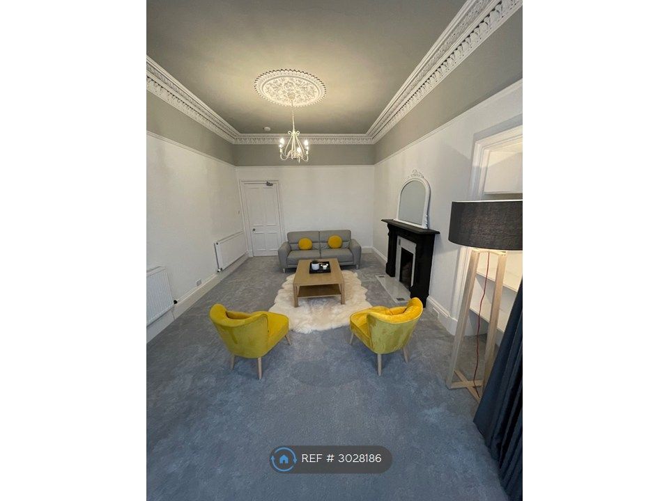 Property photo 3 of 15 Living Room