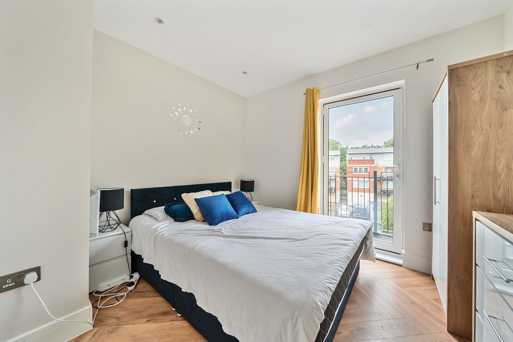 Property photo 3 of 10 1332241-15-6889ee...