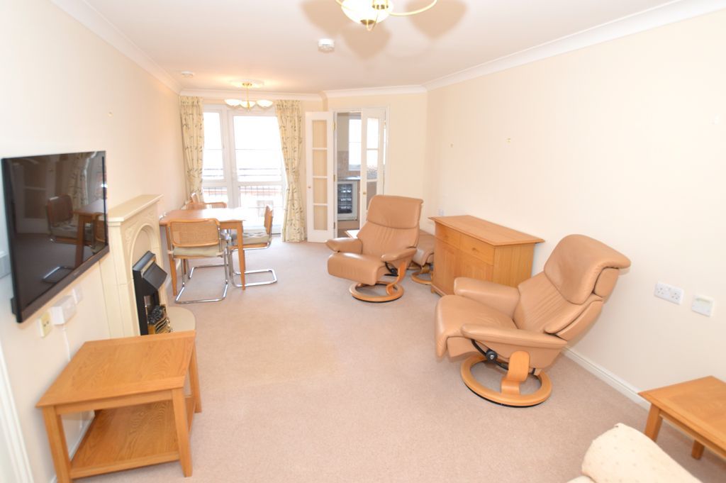 Property photo 2 of 10 Living Room Pic1