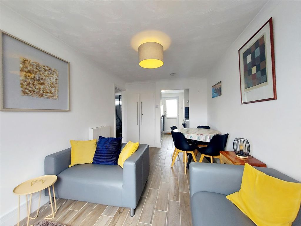 Additional image 10 of 2 bed flat to rentSt. Pirans Road, Atlantic Bay, Perranporth TR6