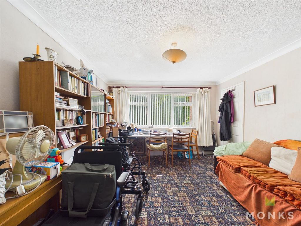 Property photo 2 of 13 Cam01520G0-Pr0454-Still002.Jpg