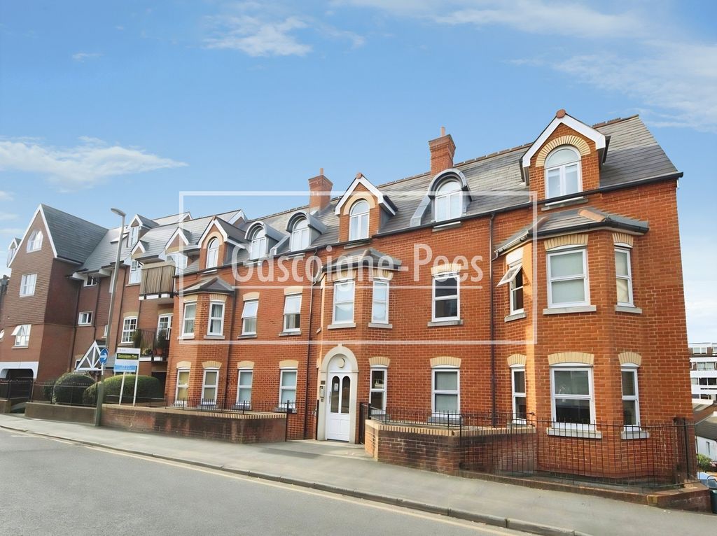 Property photo 1 of 9
