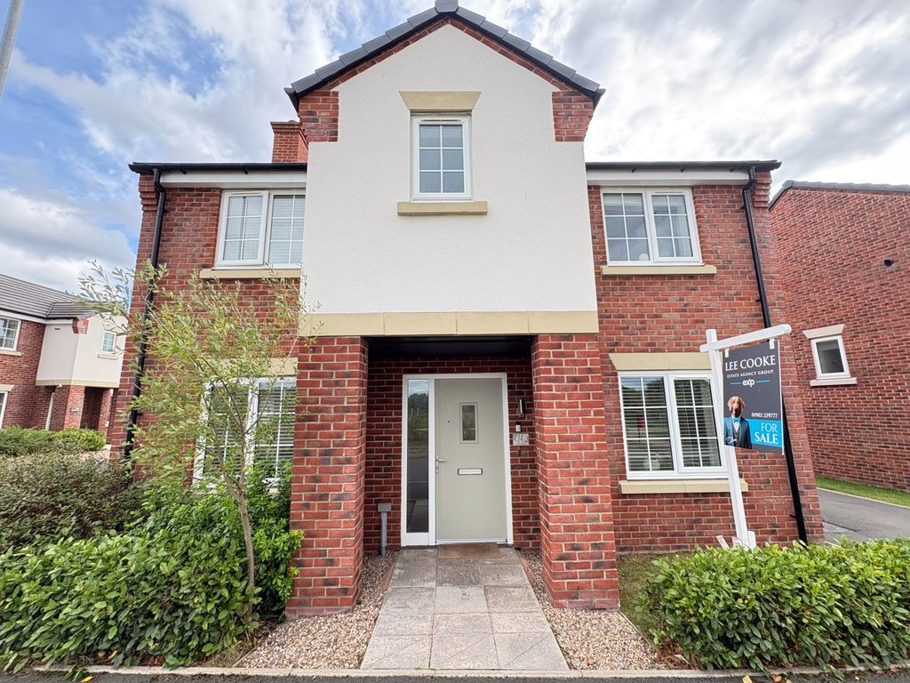 Property photo 2 of 32