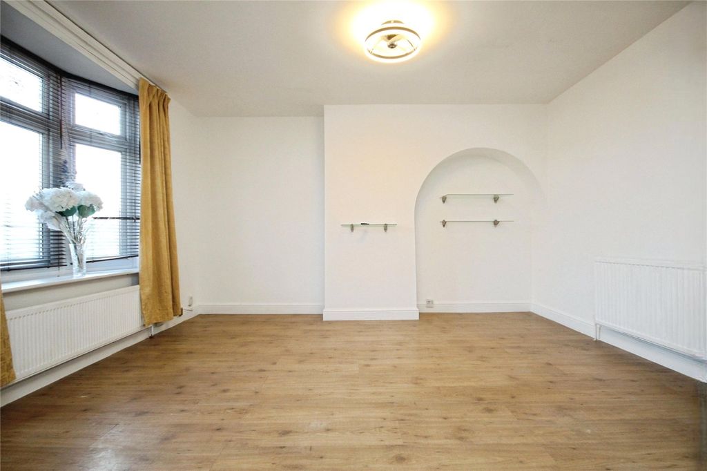 Property photo 2 of 10 Picture No. 23