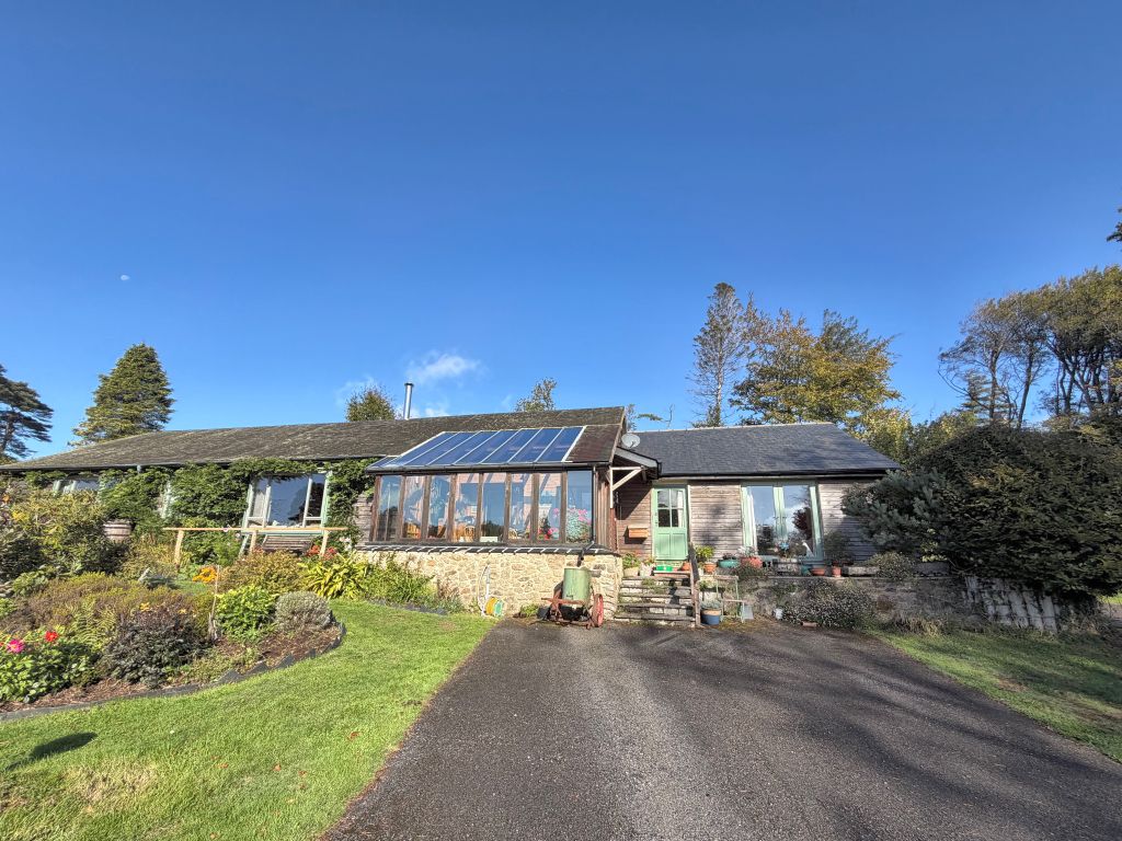 Property photo 2 of 36