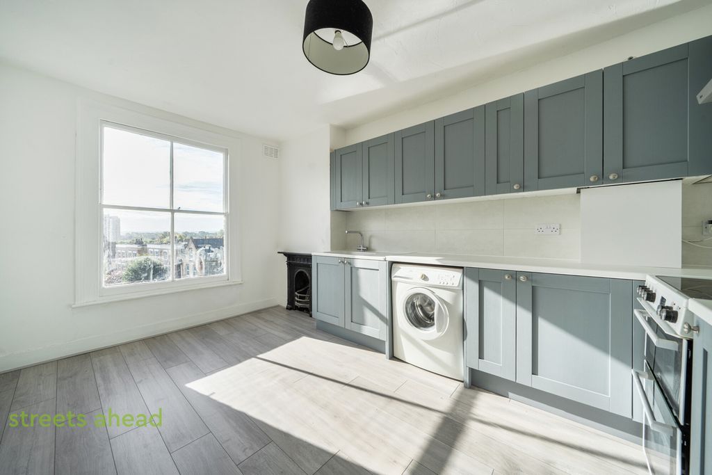 Property photo 3 of 15 c779Cf89-Ab15-460...