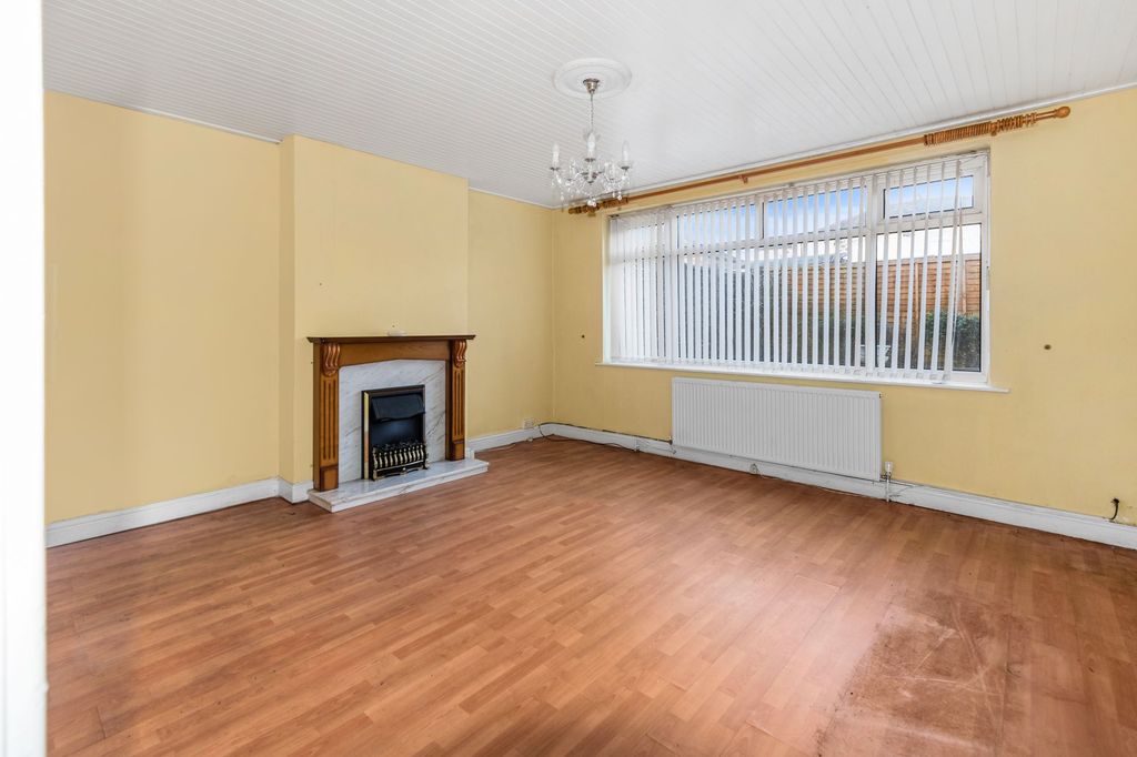 Property photo 3 of 19
