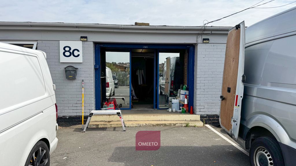 Property photo 2 of 3 Industrial Unit To Let
