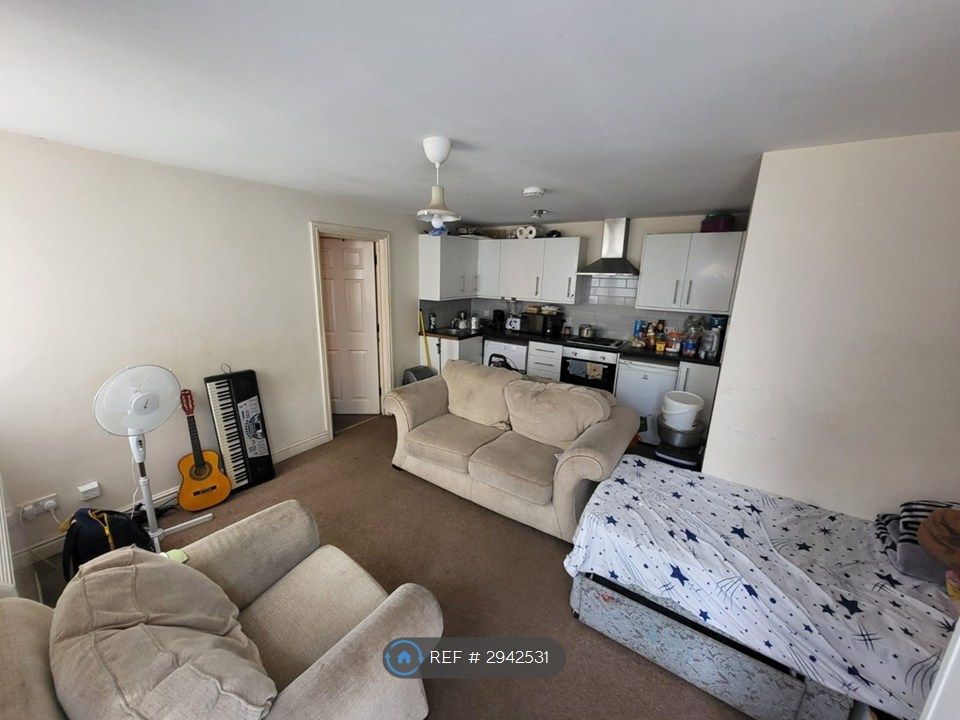 Property photo 2 of 6 Lounge
