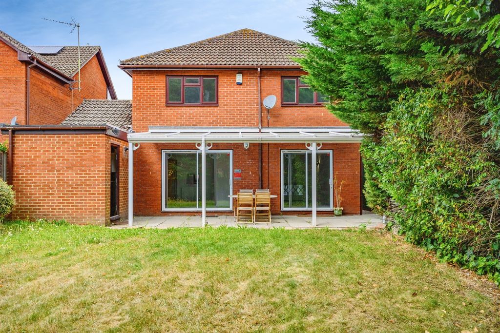 Property photo 2 of 19