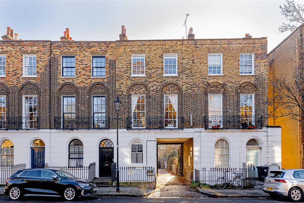 Property photo 2 of 24 Great Percy (2).Jpg