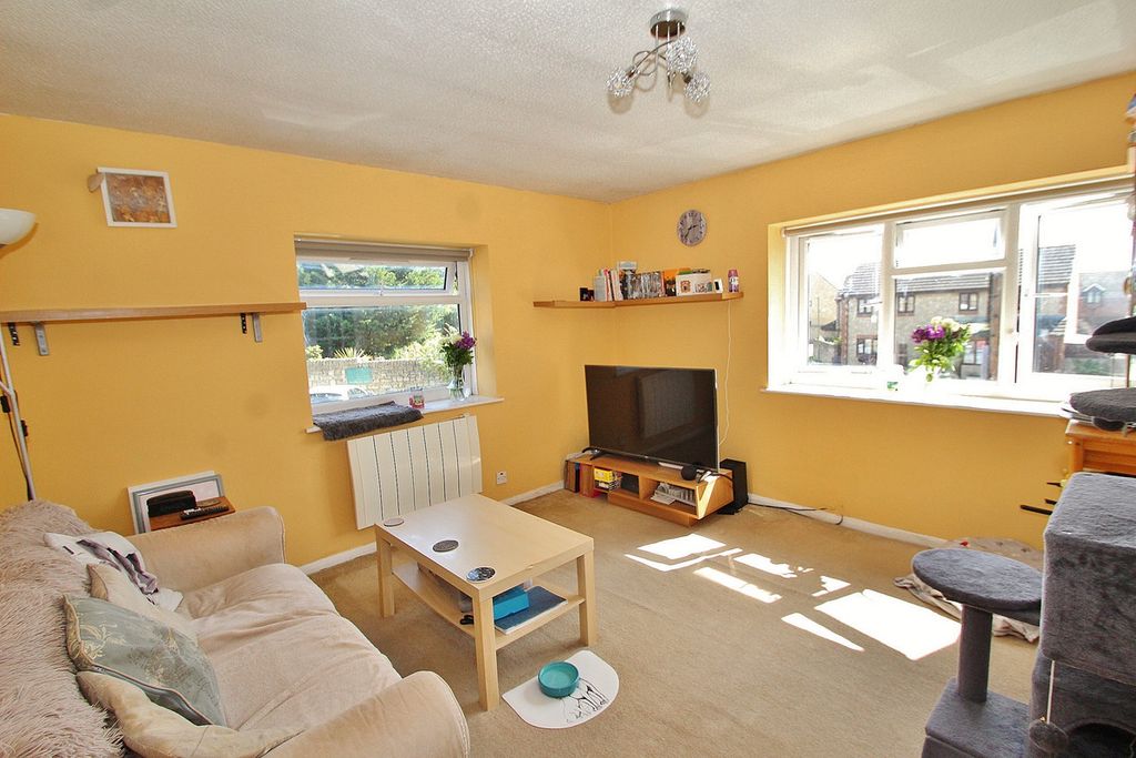 Property photo 2 of 6