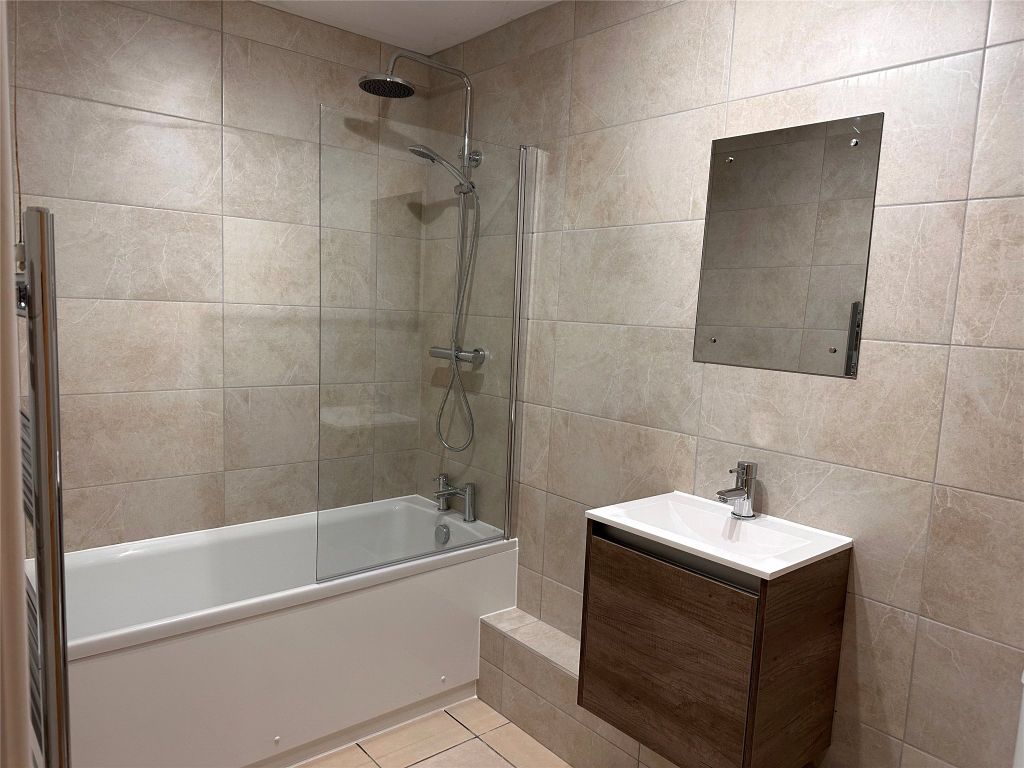 Property photo 2 of 9 Picture No. 11