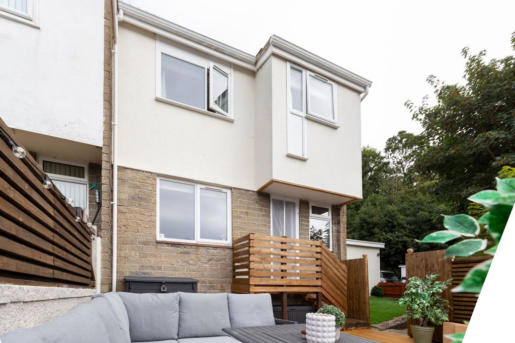 Property photo 1 of 36
