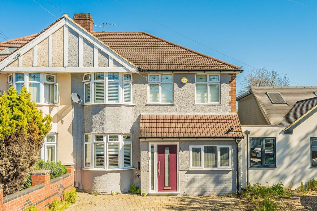 Property photo 1 of 8