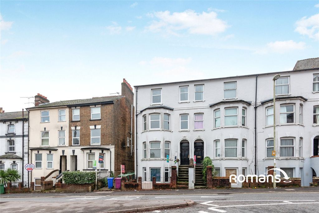 Property photo 1 of 8 Picture No. 16