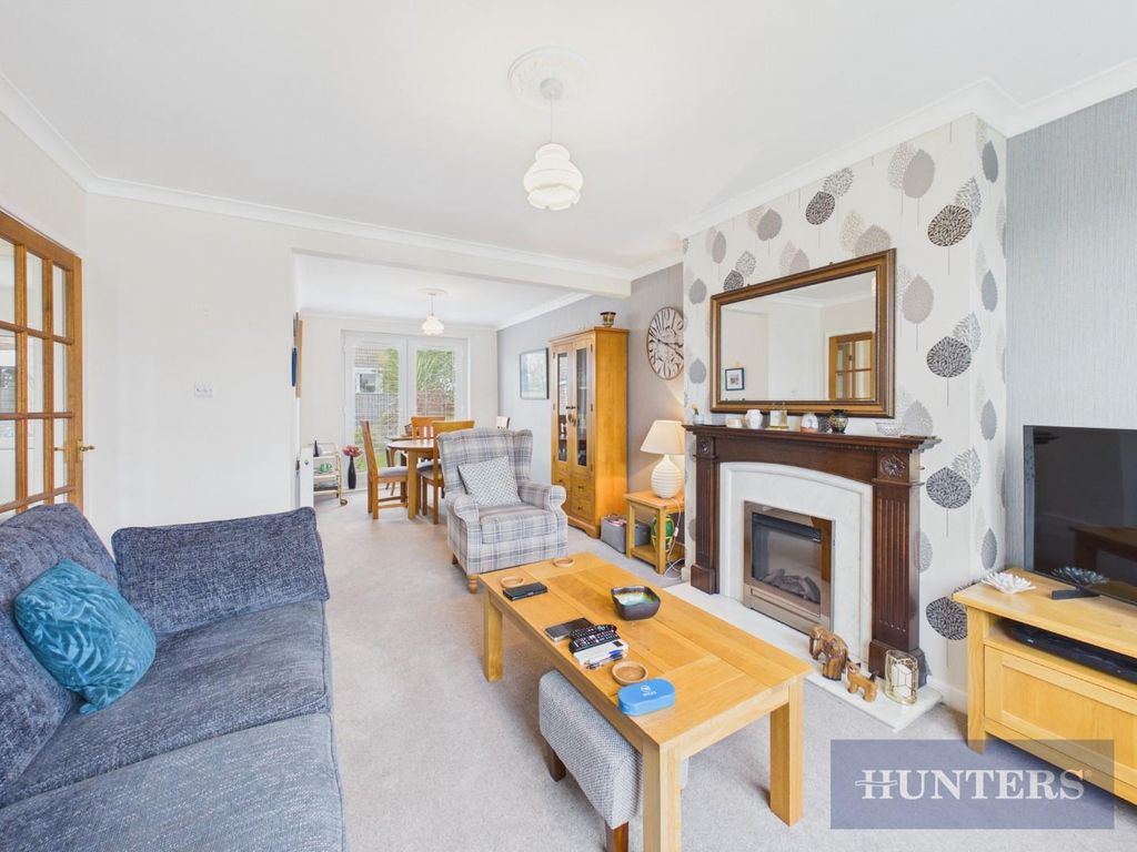 Property photo 3 of 13 Cam05316G0-Pr0384-Still022.Jpg