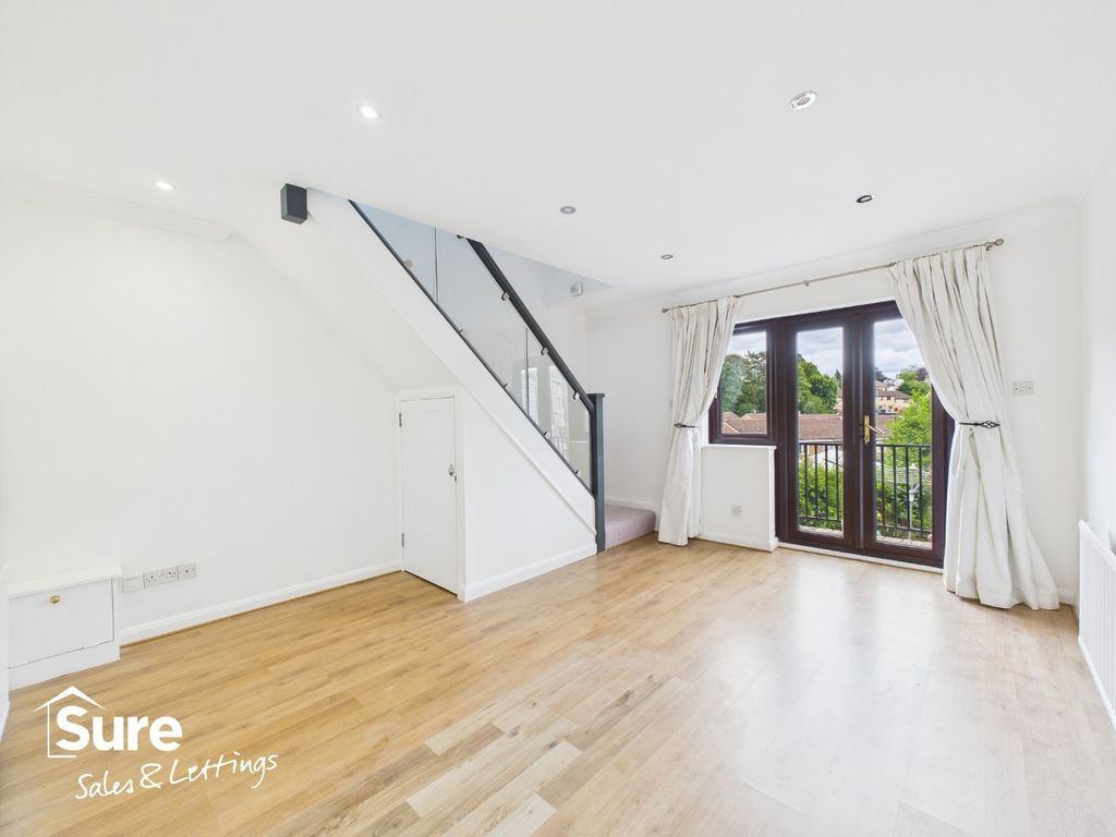 Property photo 1 of 15 4363910