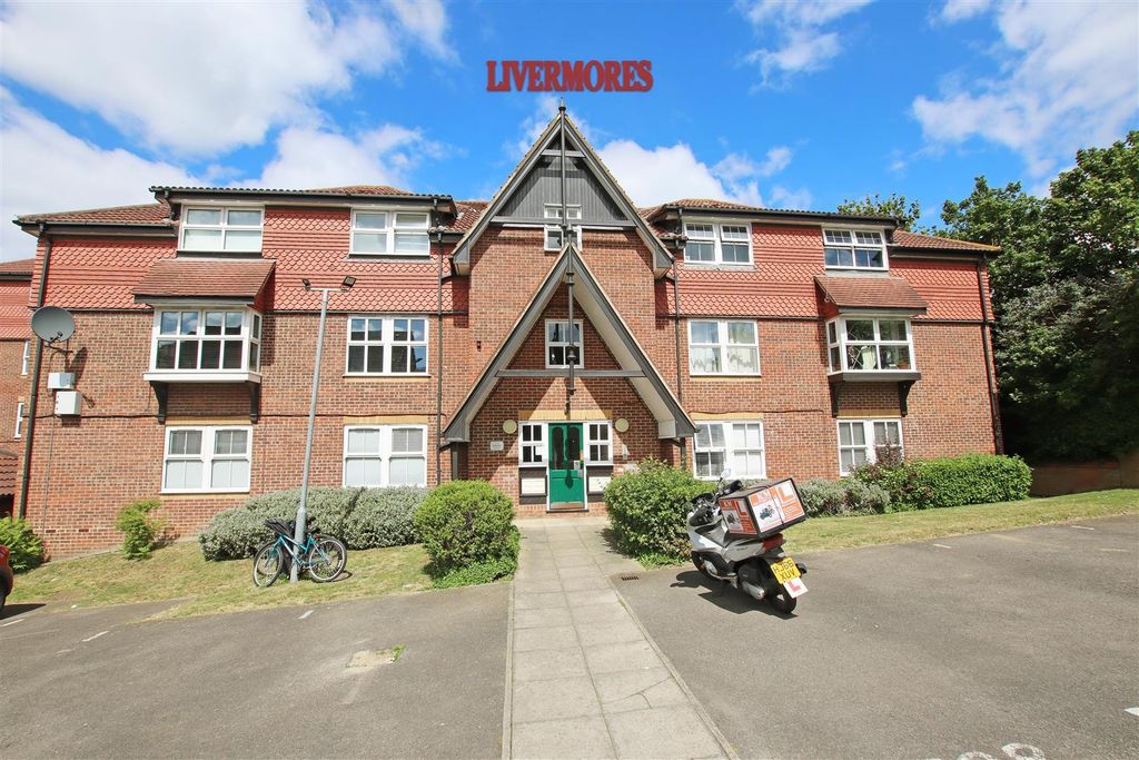 Property photo 1 of 1 2 Berwick.Jpg