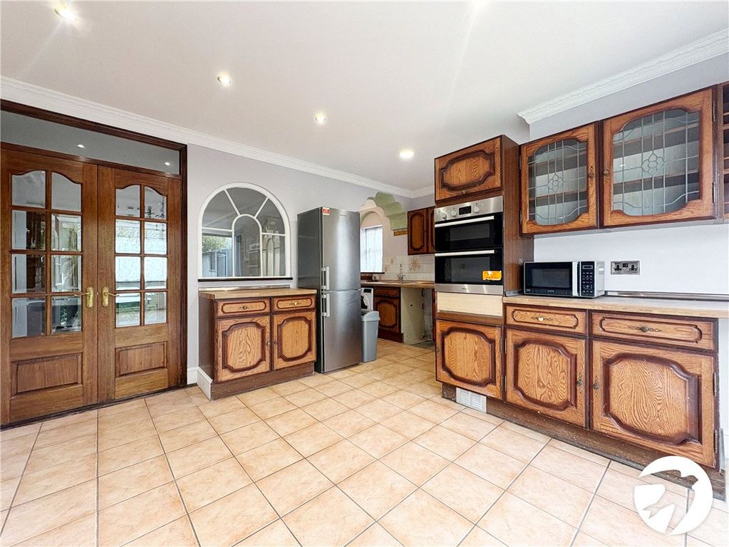 Property photo 2 of 11 Picture No. 20