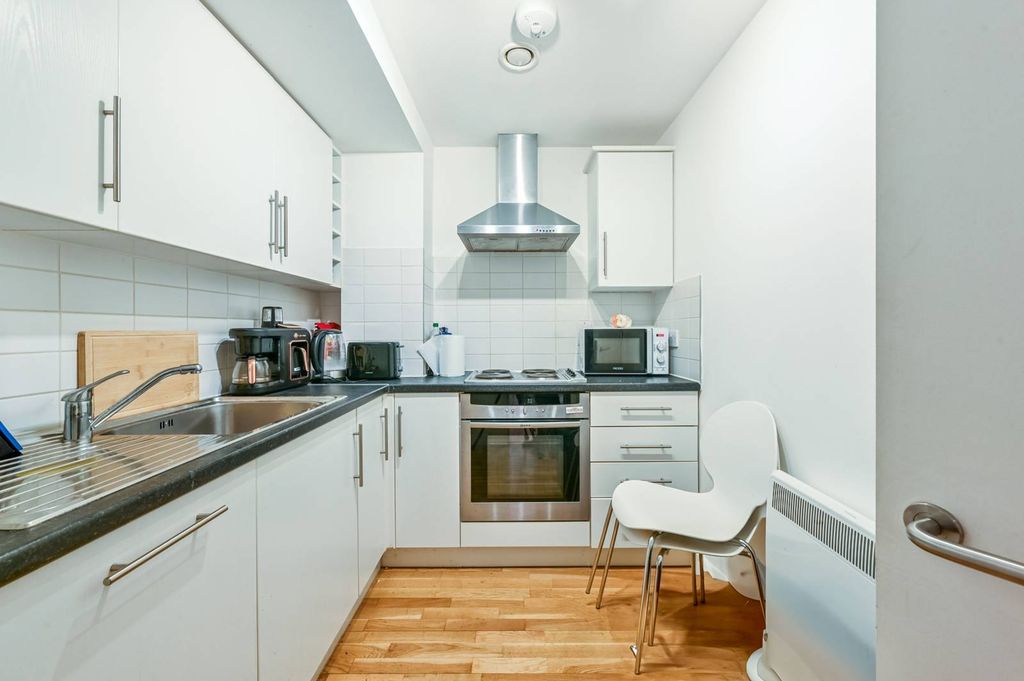 Property photo 1 of 5