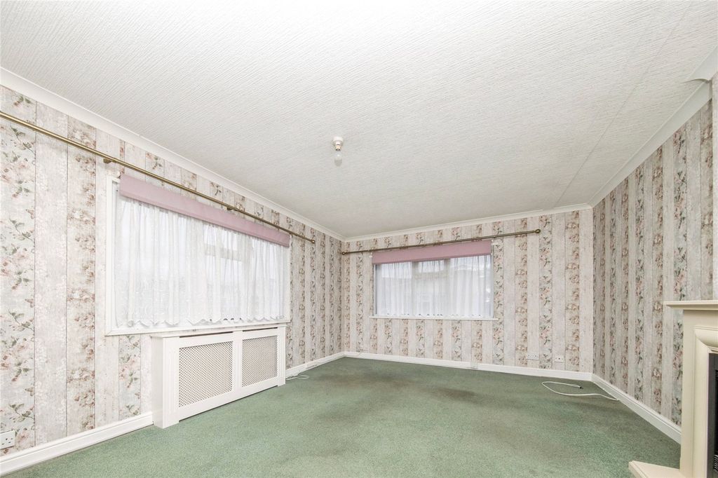 Property photo 3 of 5 Picture No. 02