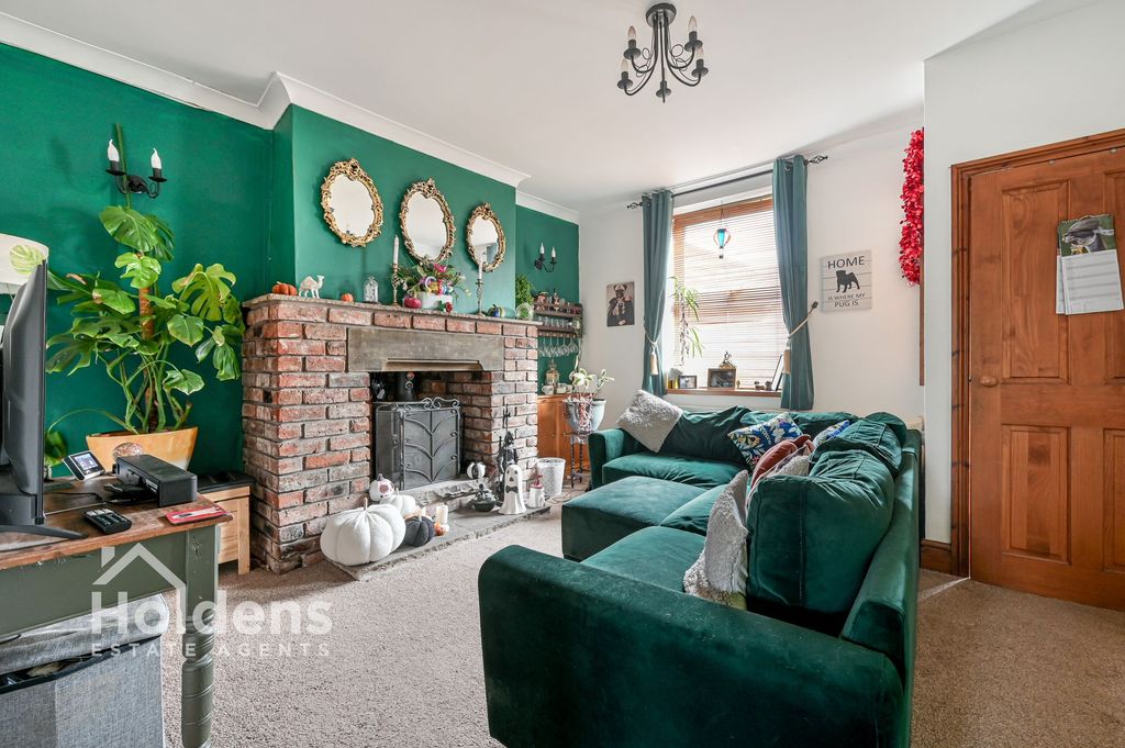 Property photo 2 of 13