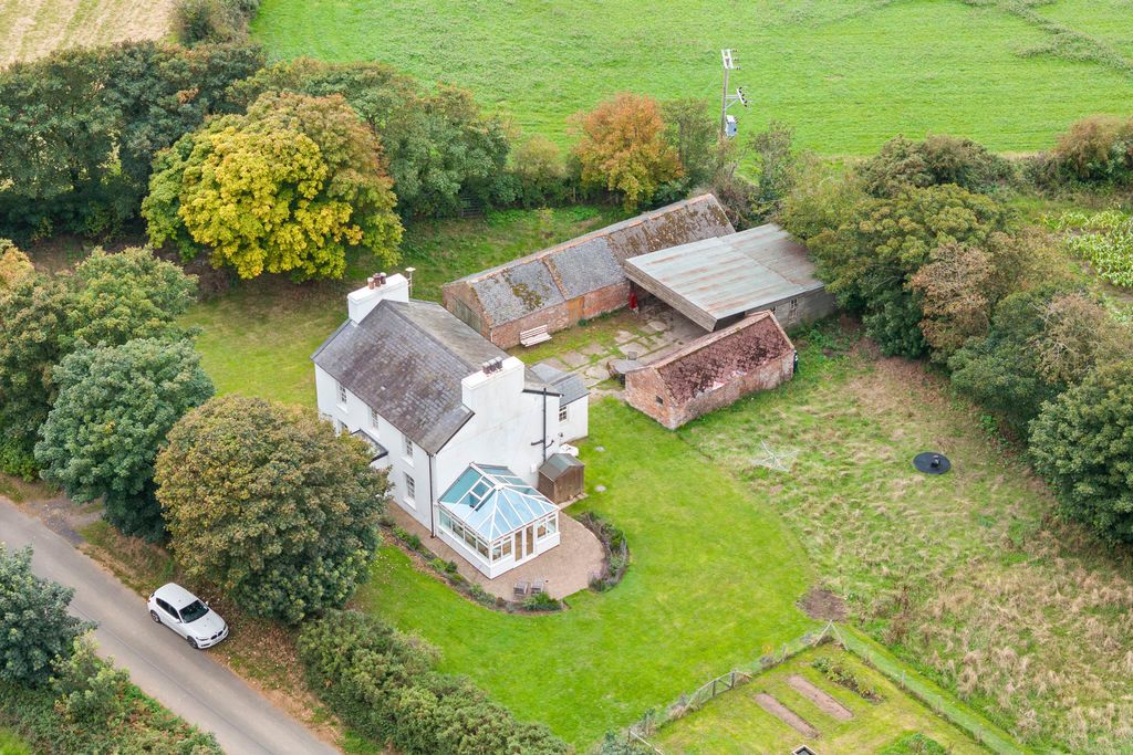 Property photo 2 of 43 Ballavarteen West